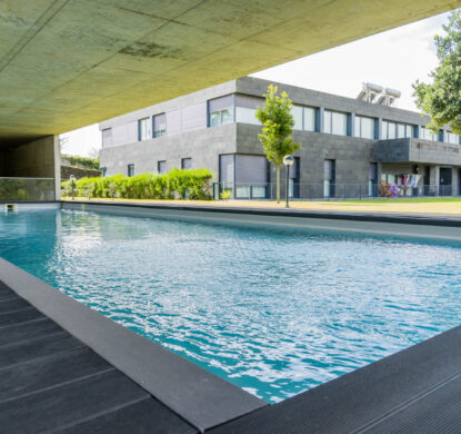 Wave Break Apartment