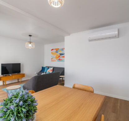 MAR & LAVA 84-Downtown Apartment